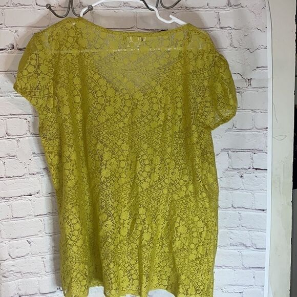 Van Heusen Tops   - Picture 2 of 3